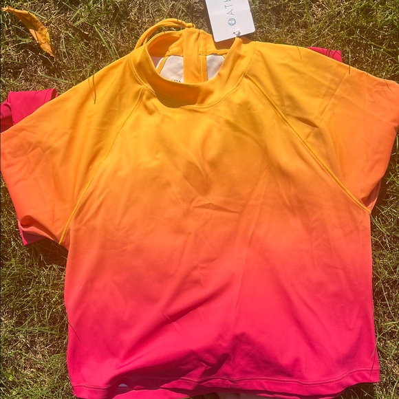 Athleta M North Point Crop Rashguard Monroe Ombre Warm Medium - Picture 9 of 9
